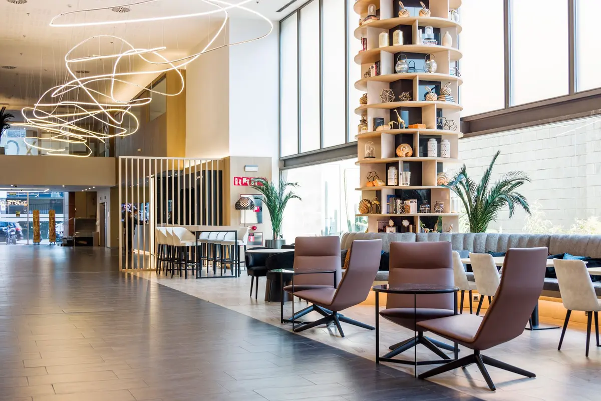 Barcelona hotel Ilunion lobby